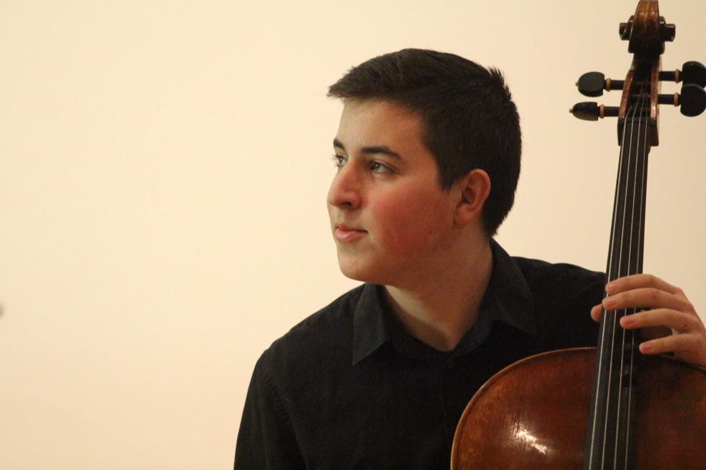 Hrvoje Krizic cello press photo 3